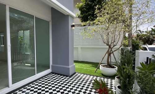 บ้านเดี่ยว renovateใหม่ 50.20ตรว. ลาดพร้าว101แยก42 ใกล้รถไฟฟ้า